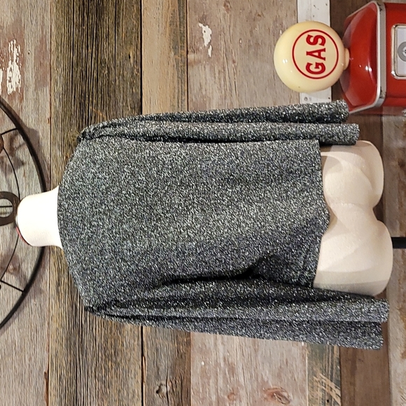 Express  long sleeve blouse. - Picture 3 of 3